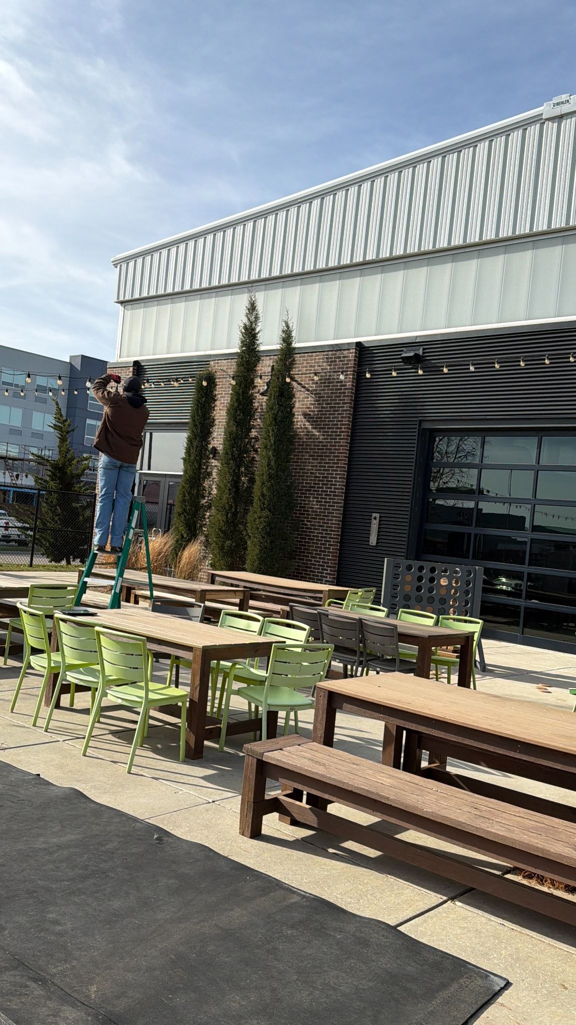 commercial outdoor lighting
